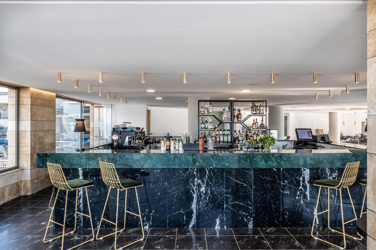 منتجع وسبا بورتو بلاتانياس بيتش Platanés المظهر الخارجي الصورة The bar at the 100 East 53rd Street location