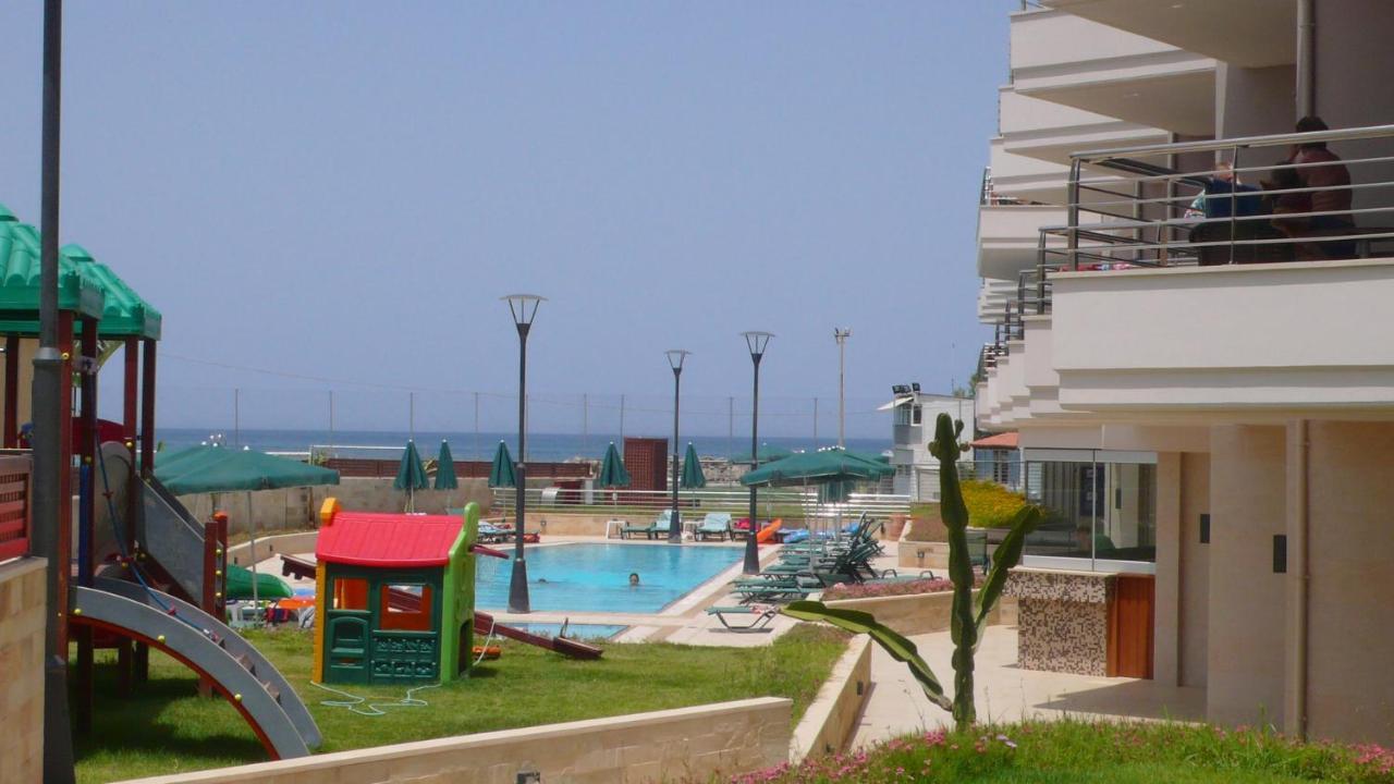 منتجع وسبا بورتو بلاتانياس بيتش Platanés المظهر الخارجي الصورة A view of the beach